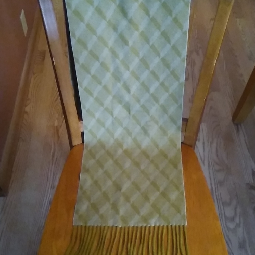 Scarf 100% cashmere .